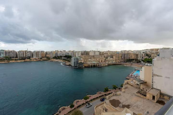 Seafront Penthouse Paradise Views Of Balluta Bay * Saint Julian's