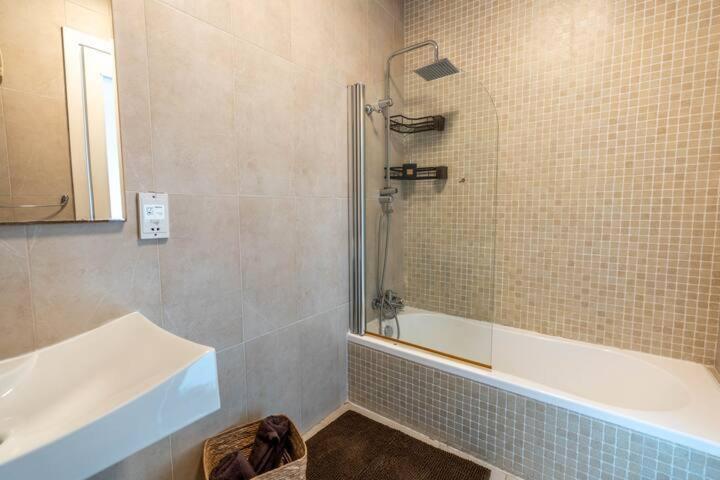 Seafront Penthouse Paradise Views Of Balluta Bay * Saint Julian's